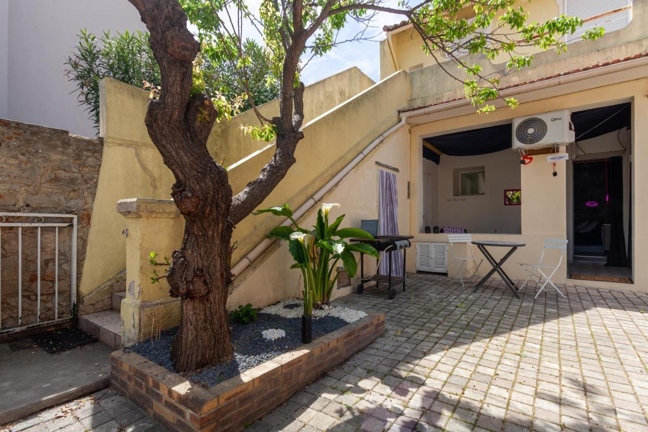 Love Room Avec Balneo Тулон Екстериор снимка